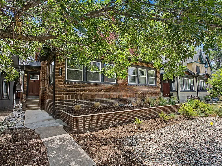 1230 N Logan St — Photo 11