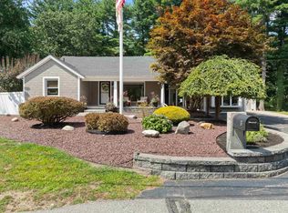 8 May Ray Ave, Plaistow, NH 03865