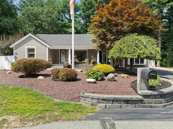 8 May Ray Avenue, Plaistow, NH 03865