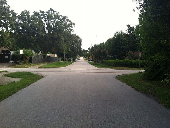 4th image of 105 S Normandale Ave