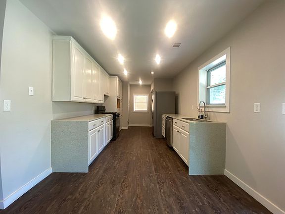 4th image of 2540 Jeanette Dr