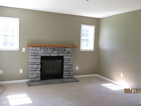 2nd image of 142 Split Rock Dr