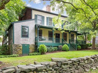 55 Summerfield Ln, Middletown, RI 02842