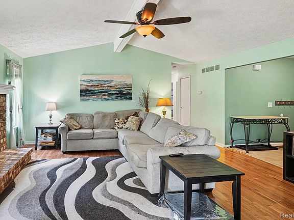 5th image of 15875 Boreas Dr