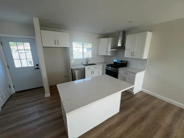 7521 N Clybourn Ave, Sun Valley, CA 91352