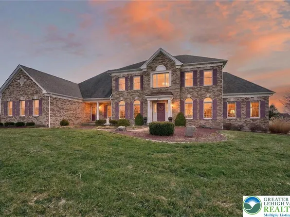 209 Donato Ct, Nazareth, PA 18064
