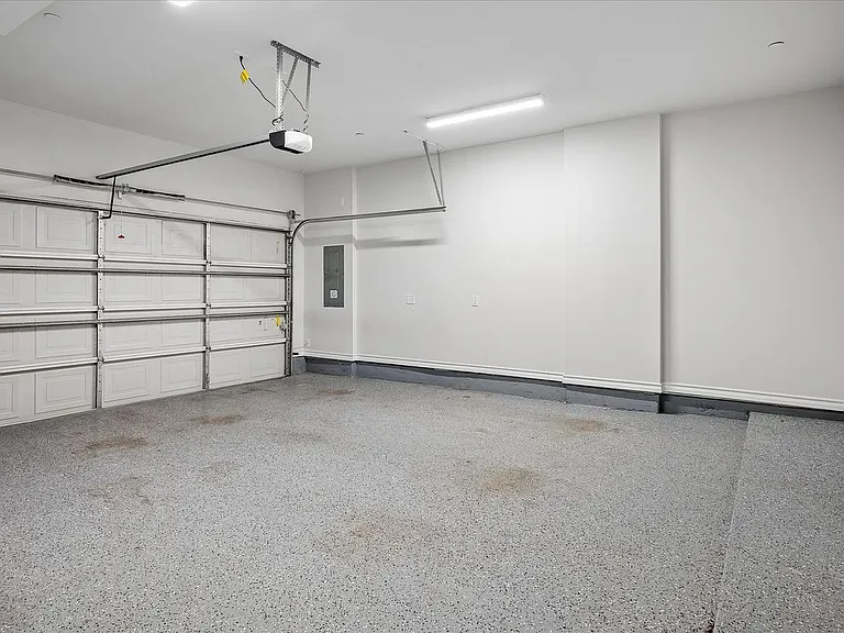 6005 Laurel Ln — Photo 38