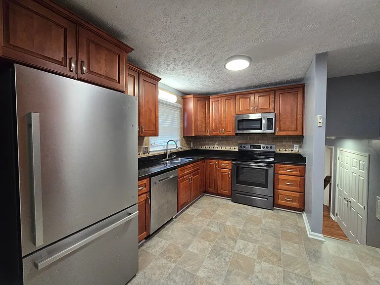 6957 Bone Creek Dr — Photo 16