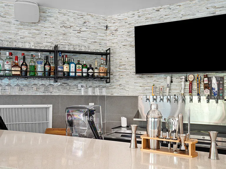 2520 Stirling Rd #218 — Photo 3