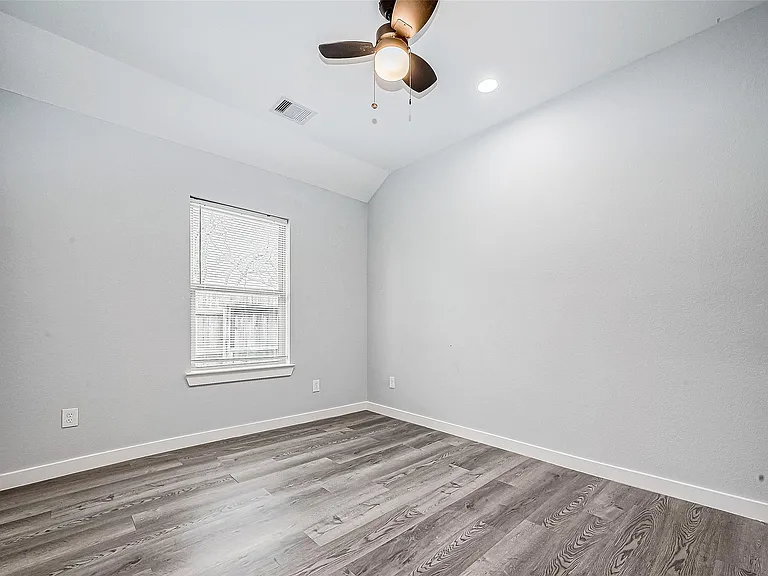 6725 Avenue K #B — Photo 25