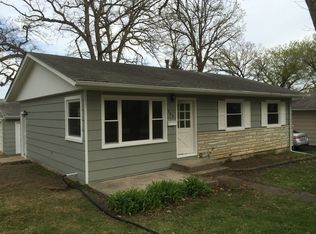 393 Ridge Ave, Crystal Lake, IL 60014