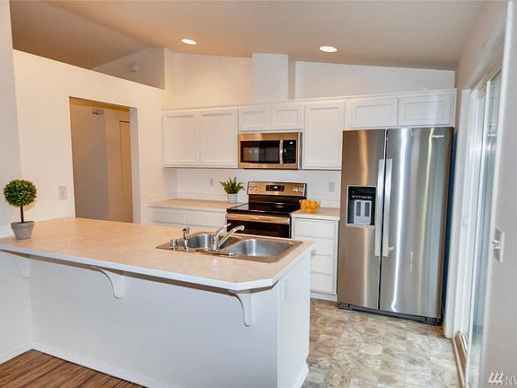 5th image of 107 Meadow Ct