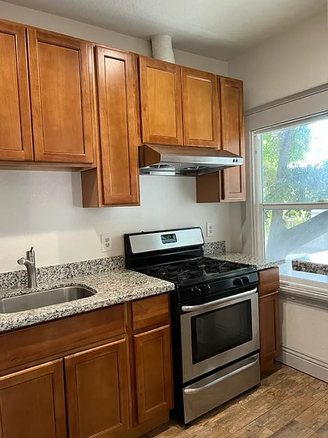 Studio, $1,500 — Photo 2