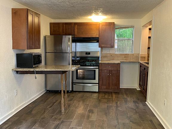 2nd image of 210 Eleanor Ave APT 5