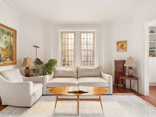 180 Riverside Drive image 6 of 14