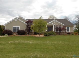 2456 Slemmer Portage Rd, Oak Harbor, OH 43449