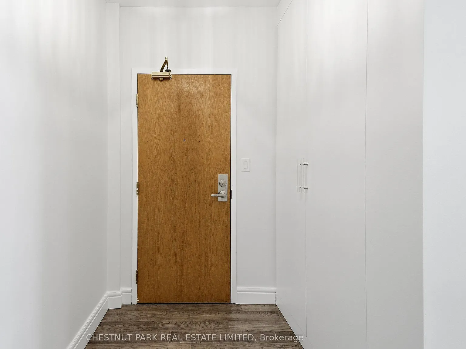 2 bed, $3,000 — Photo 2