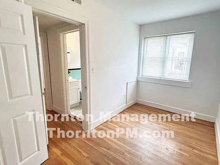 913 Monument Ave — Photo 9
