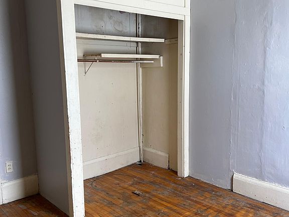 5th image of 59 Essex St APT 1