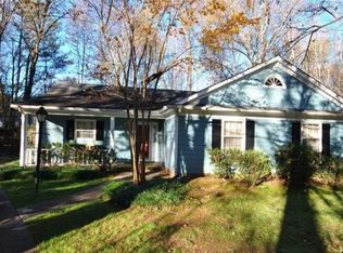 8242 Arrowsmith Ln, Charlotte, NC 28270