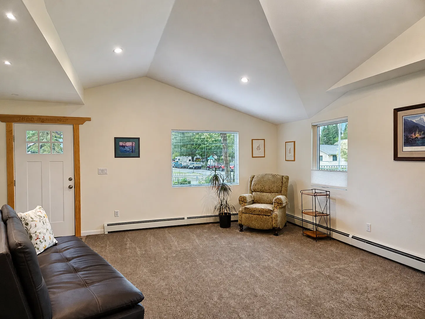 2 bed, 1600 sqft, $2,500 — Photo 4