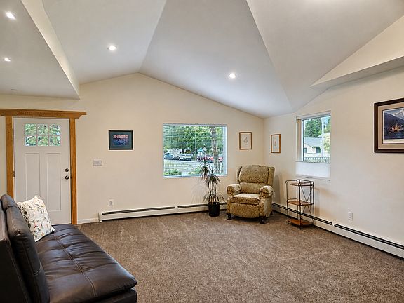 4th image of 1509 Bannister Dr