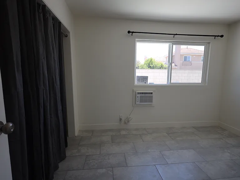 4156 N La Rica Ave #1/4 — Photo 22