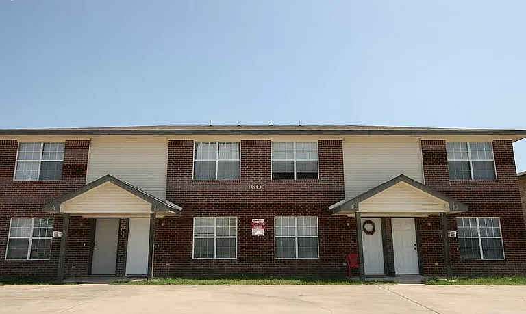 1603 Dugger Cir #C — Photo 1