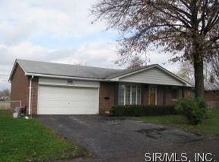 1531 Ladd Ave, Wood River, IL 62095