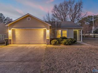 30037 Westfield Dr, Harvest, AL 35749