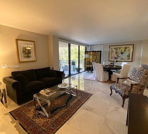 4th image of 2843 S Bayshore Dr APT 3C