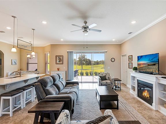 4th image of 7187 E Village Sq