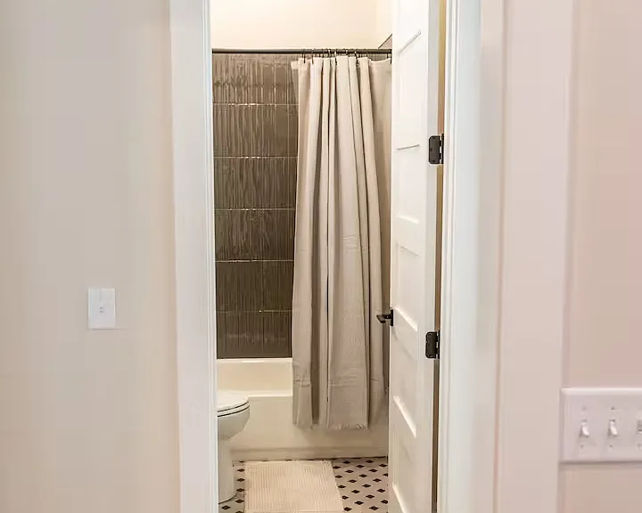 1326 Newcastle St #100 — Photo 13