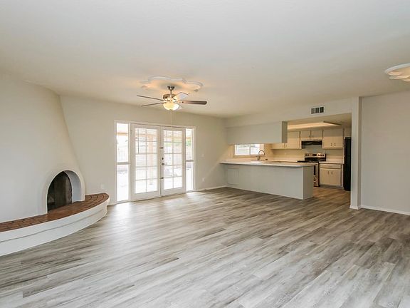 2nd image of 2415 E Mesa Vista Dr