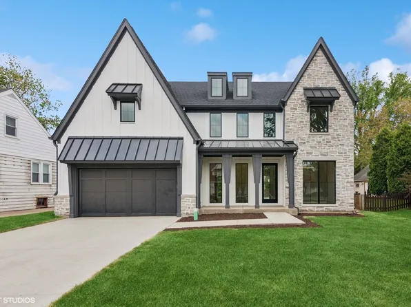 613 S Chatham Ave, Elmhurst, IL 60126