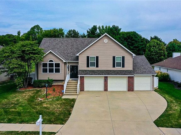 2nd image of 4505 Hallbrook Dr