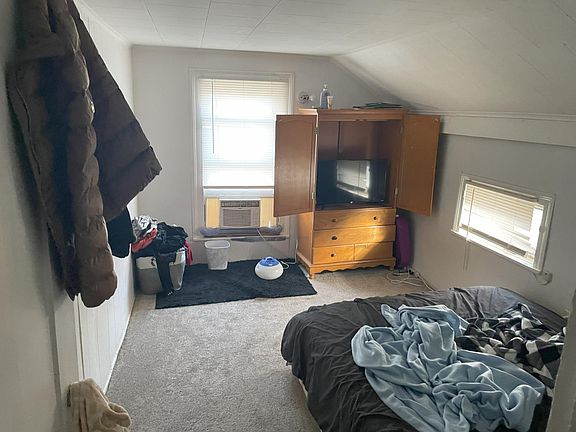 4th image of 530 Dennis St #3