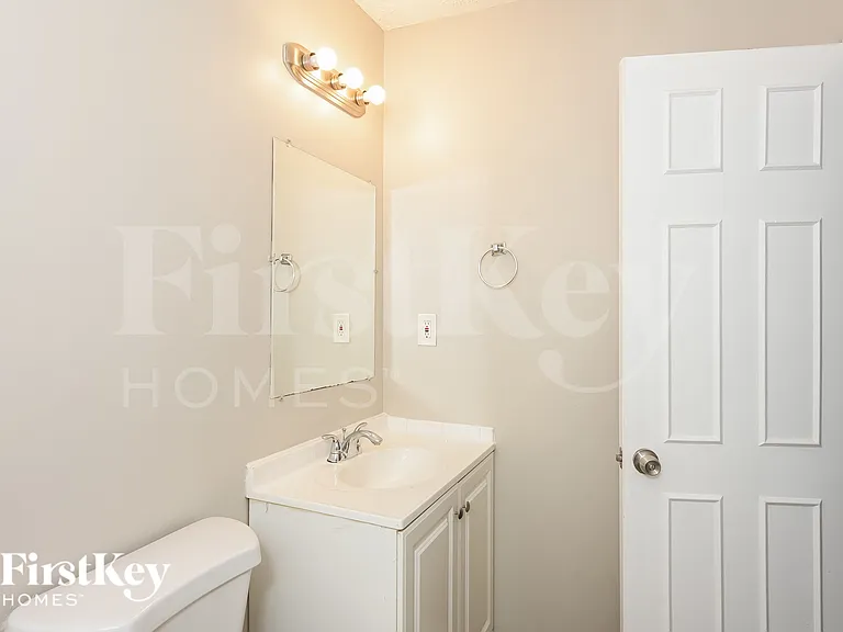 1023 Park Gate Pl — Photo 12