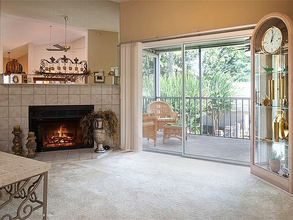 3rd image of 3984 Lancashire Ln Unit 3984