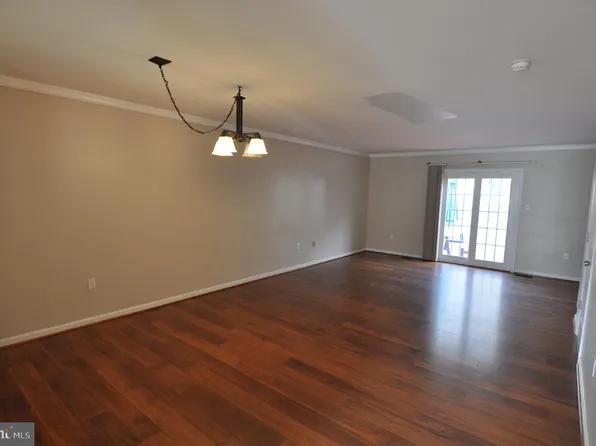 1612 Heather Pl, Crofton, MD 21114