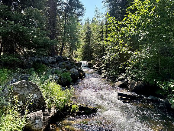 2nd image of 1286 Gold Creek Lakes Rd