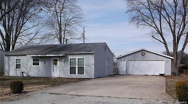 1st image of 2643 Carolyn Blvd