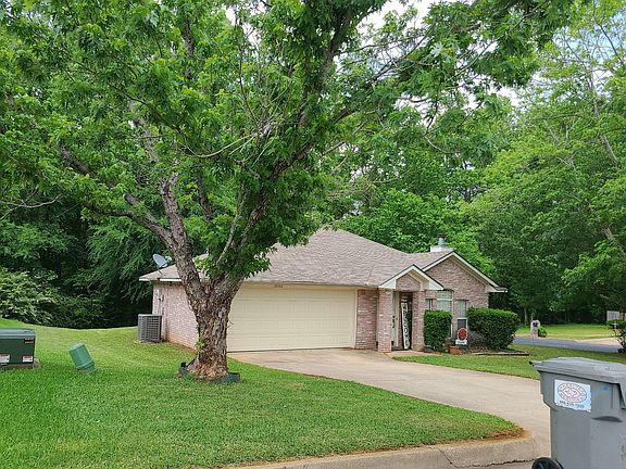 3rd image of 10702 Nashville Dr