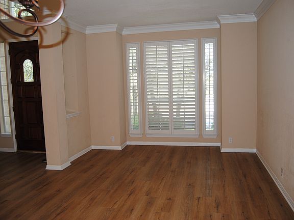 Formal Dining