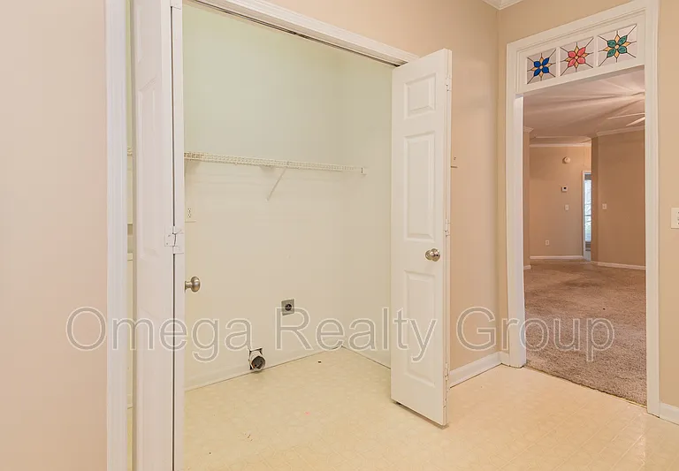 570 Treymoor Lake Cir — Photo 19
