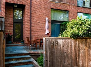 33 Sergeant St, Princeton, NJ 08540