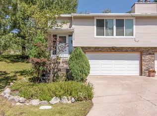 7811 S Honeywood Cove Dr, Salt Lake City, UT 84121