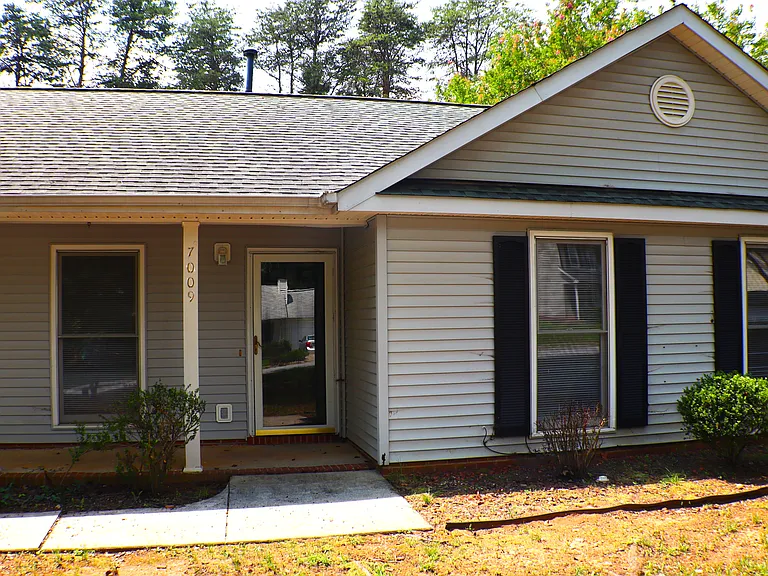 7009 Poplar Grove Trl — Photo 4