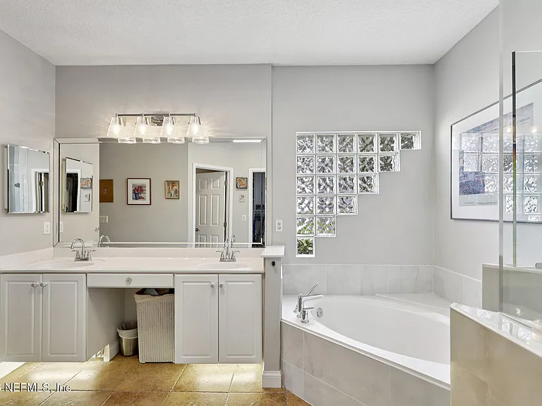 6534 Burnham Cir — Photo 18