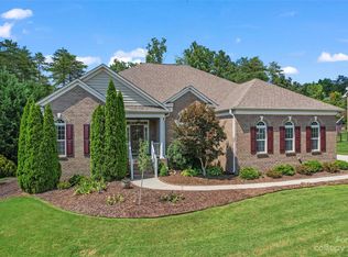 3986 Warwick Dr, Harrisburg, NC 28075